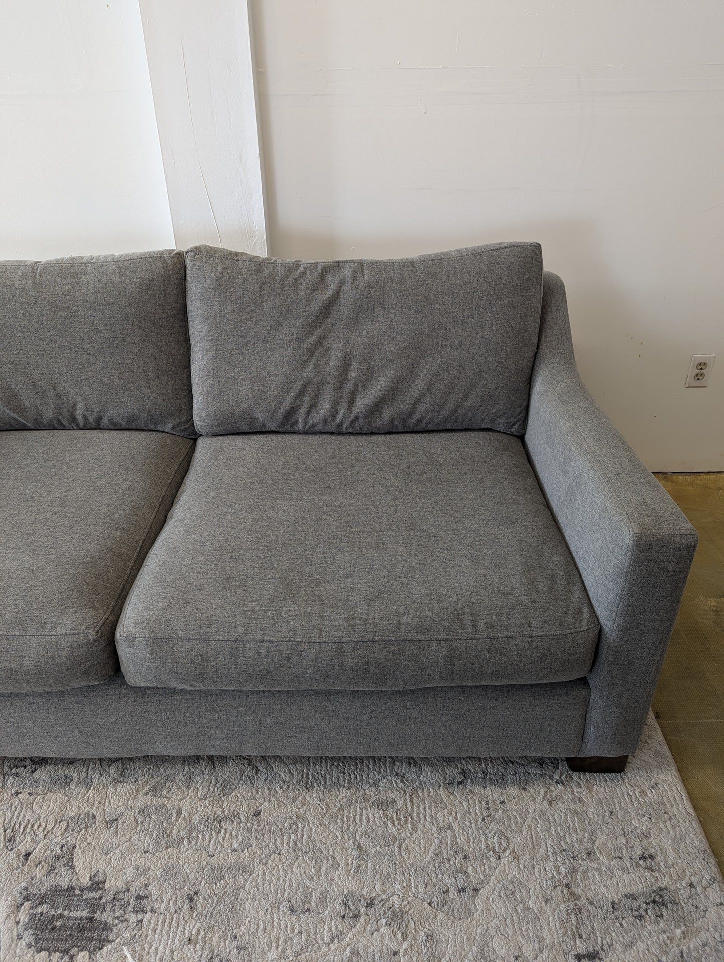 Stylus Ewing Sofa