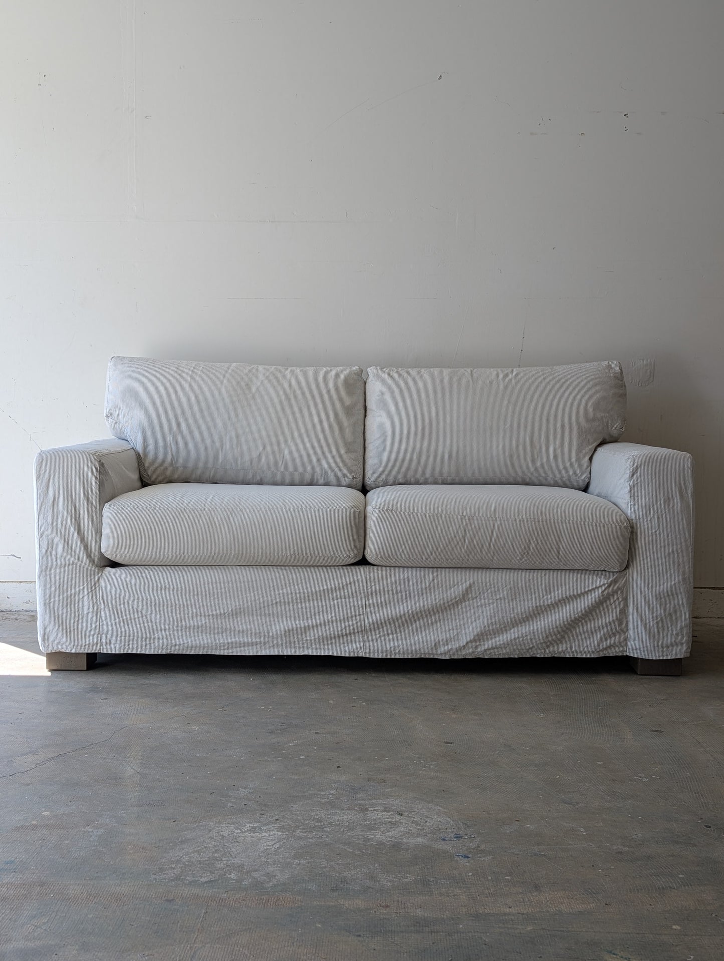4 Seasons Julian Sofa