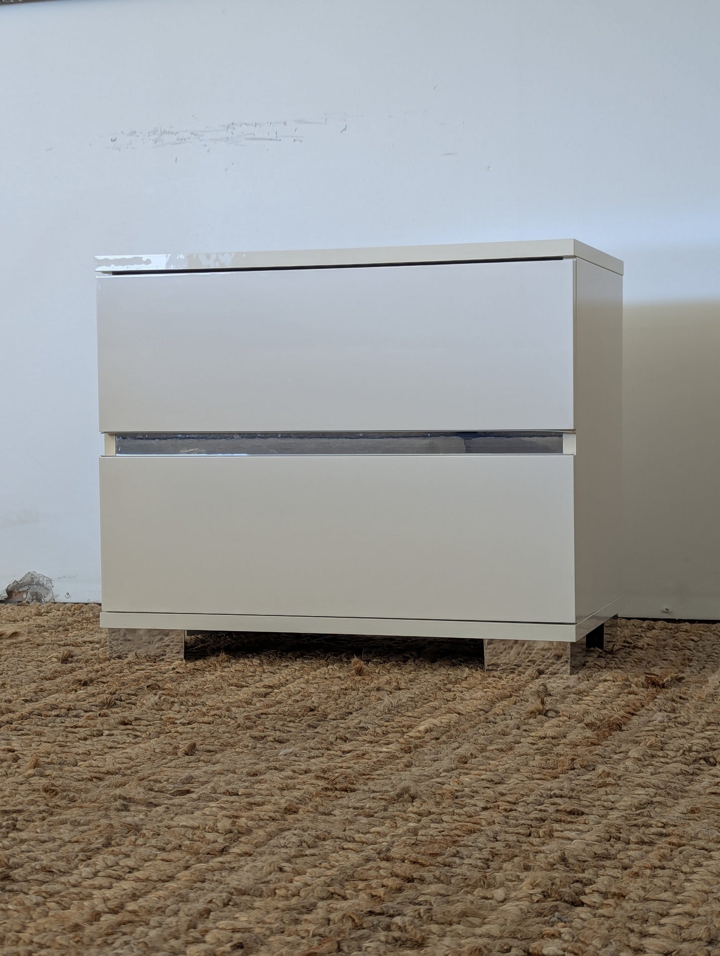 Dream White Nightstand