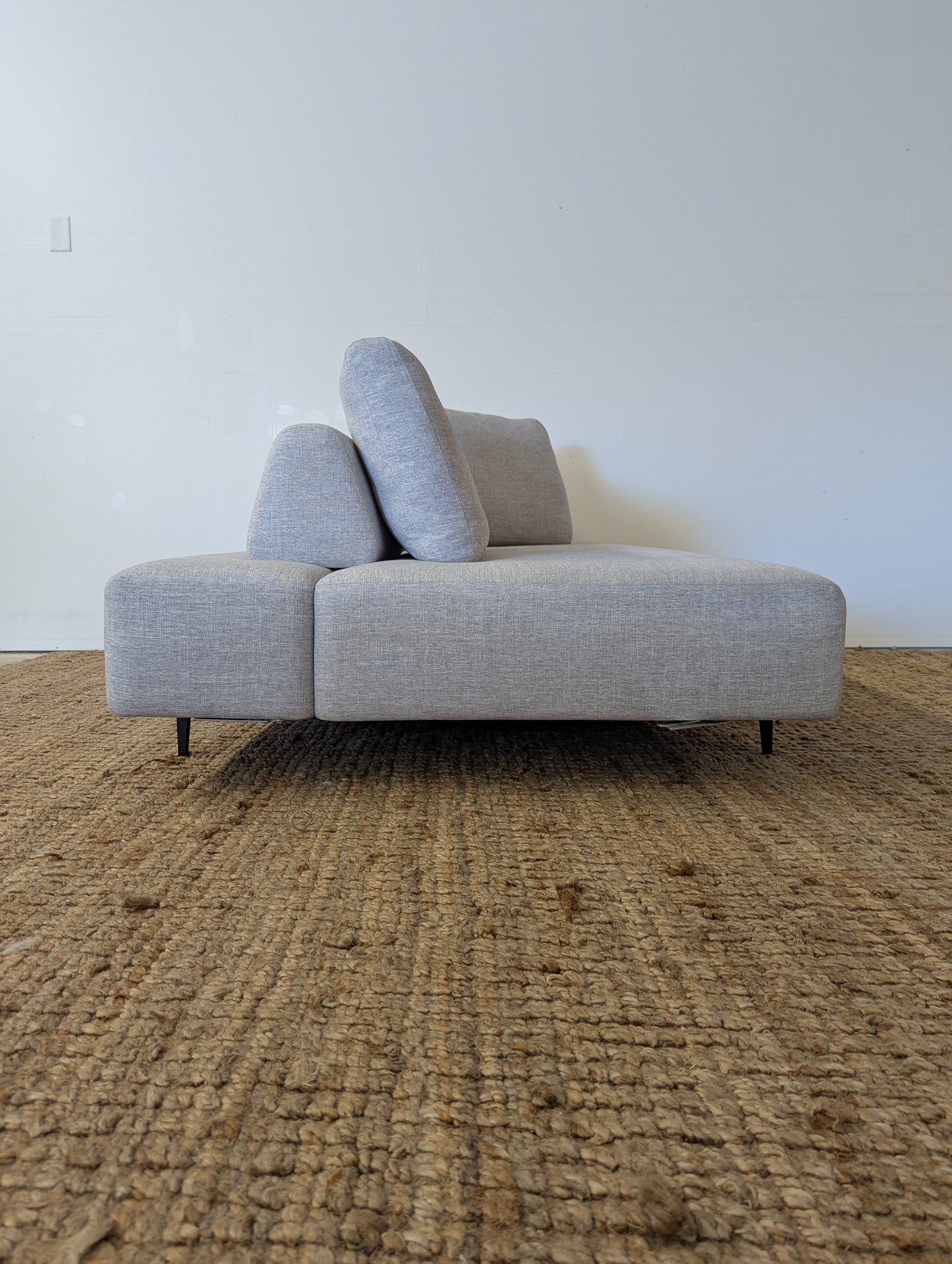 Article Divan One-Piece Sofa