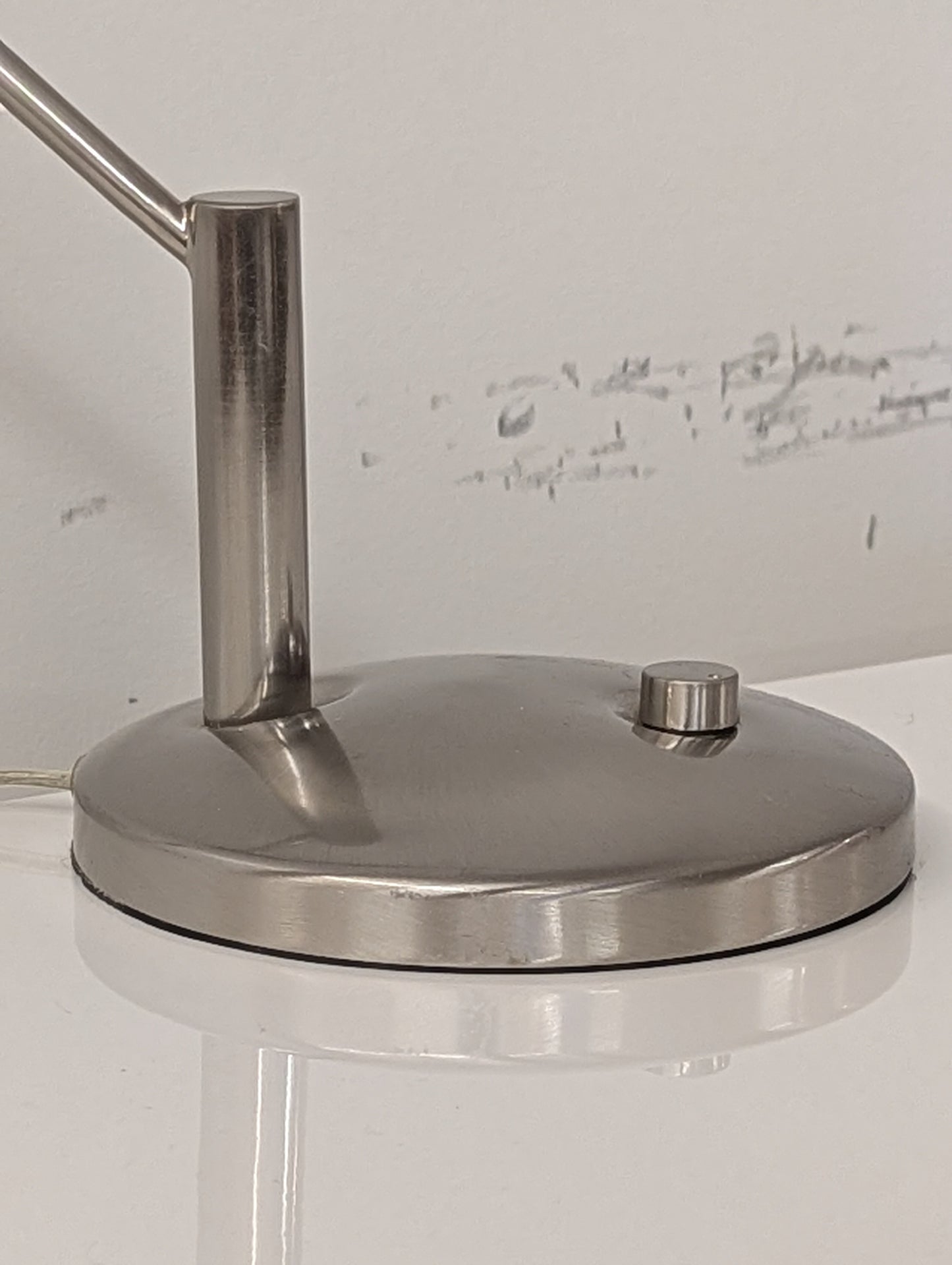 EB 28 Style Lamp
