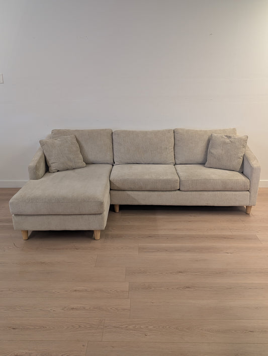 Urban Barn Austin Sectional - Dream Cream