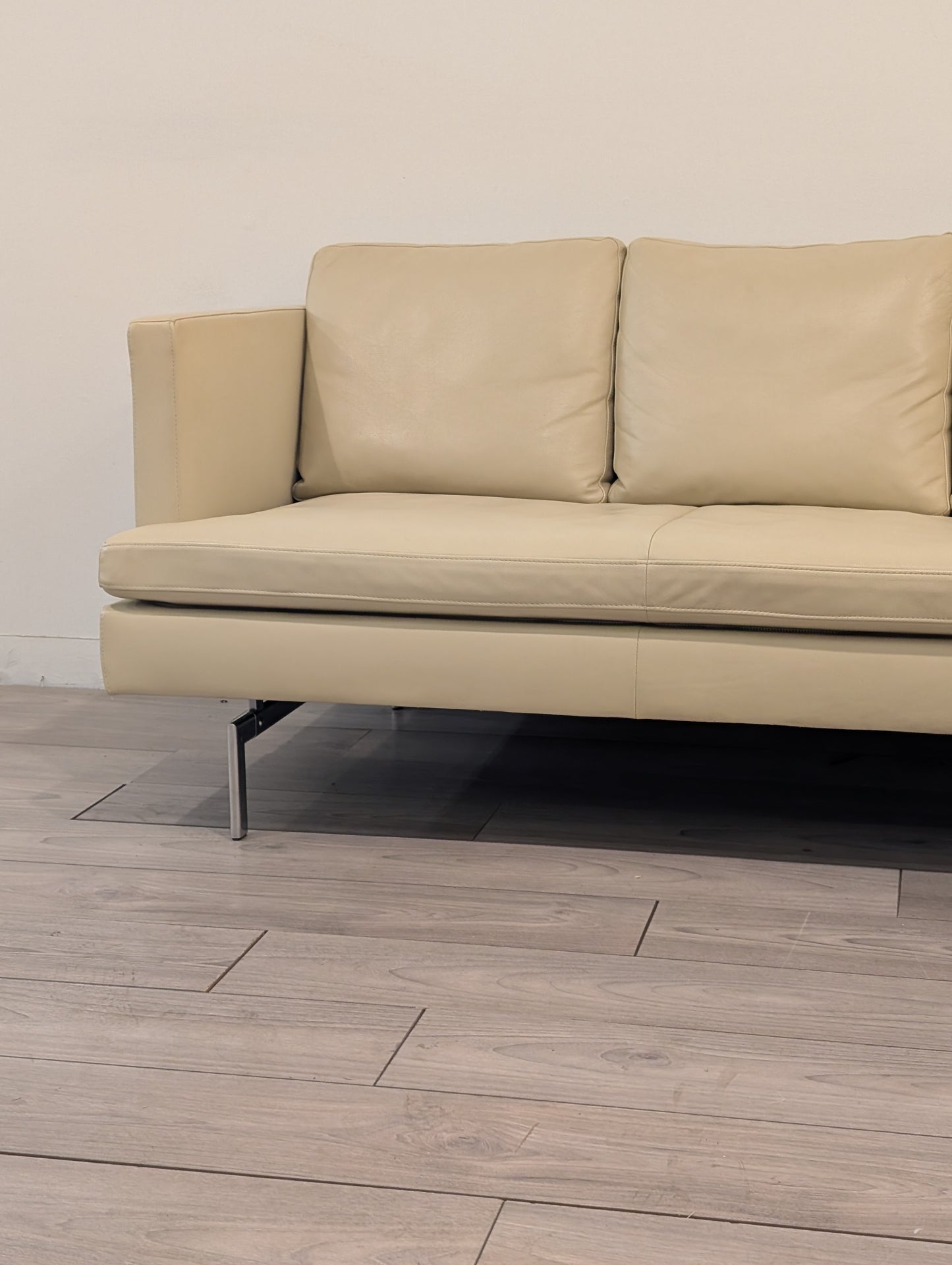Stricto Sensu Sofa