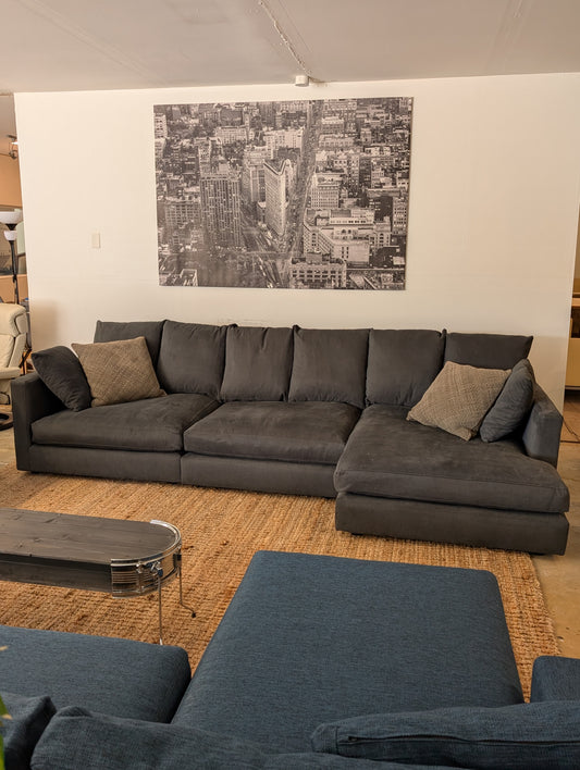 Stylus Ellyn Sectional