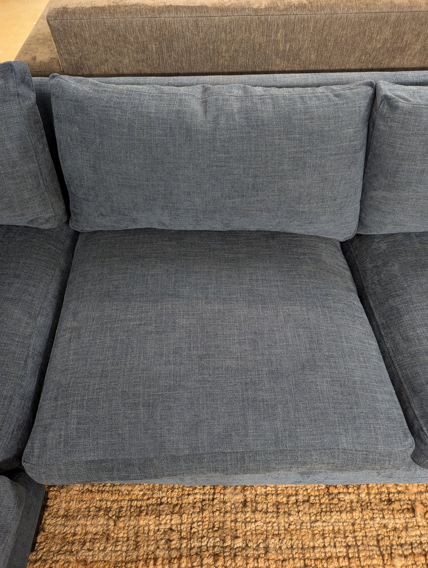 Stylus Skyla Sectional