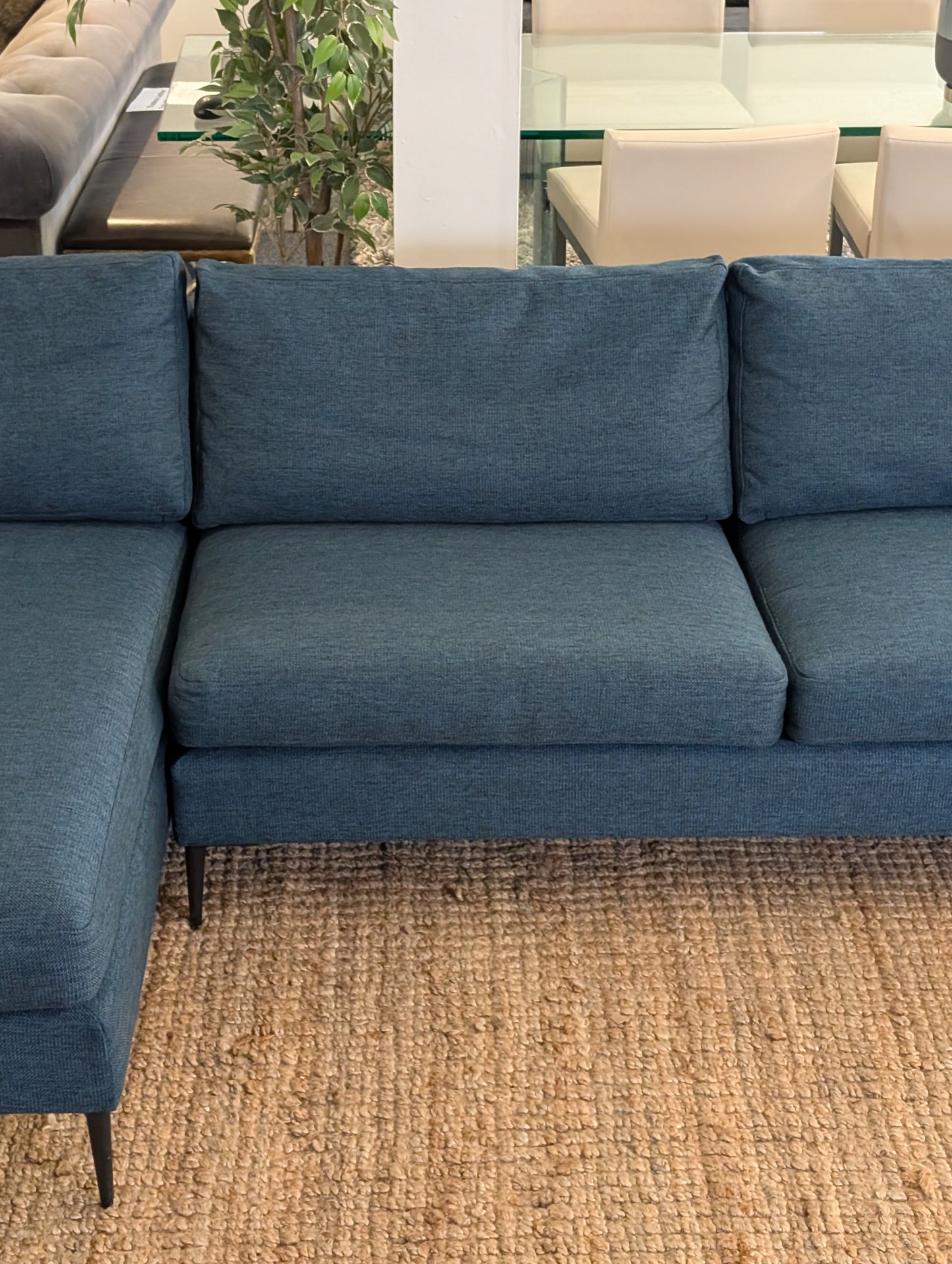 Article Nova Sectional