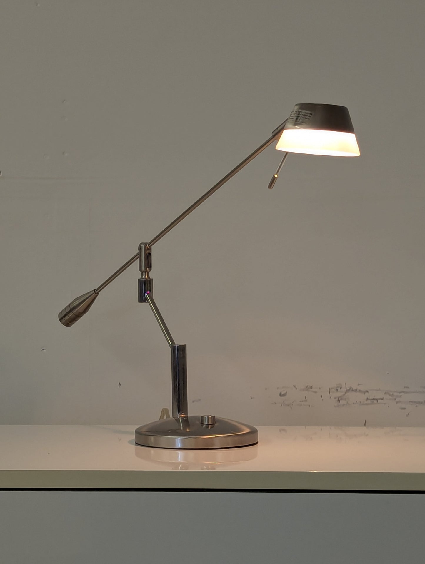 EB 28 Style Lamp