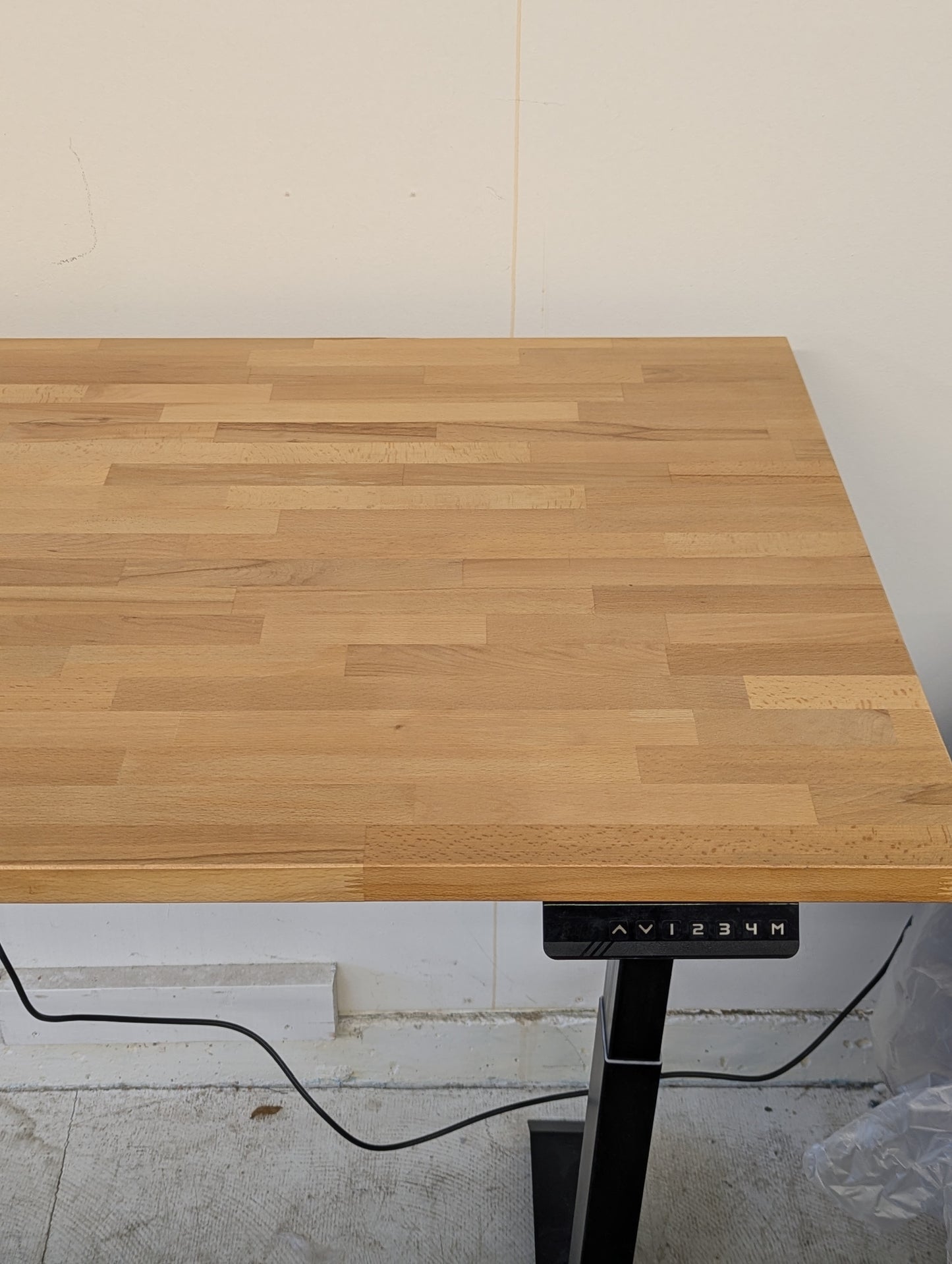 Effy Height Adjustable Desk
