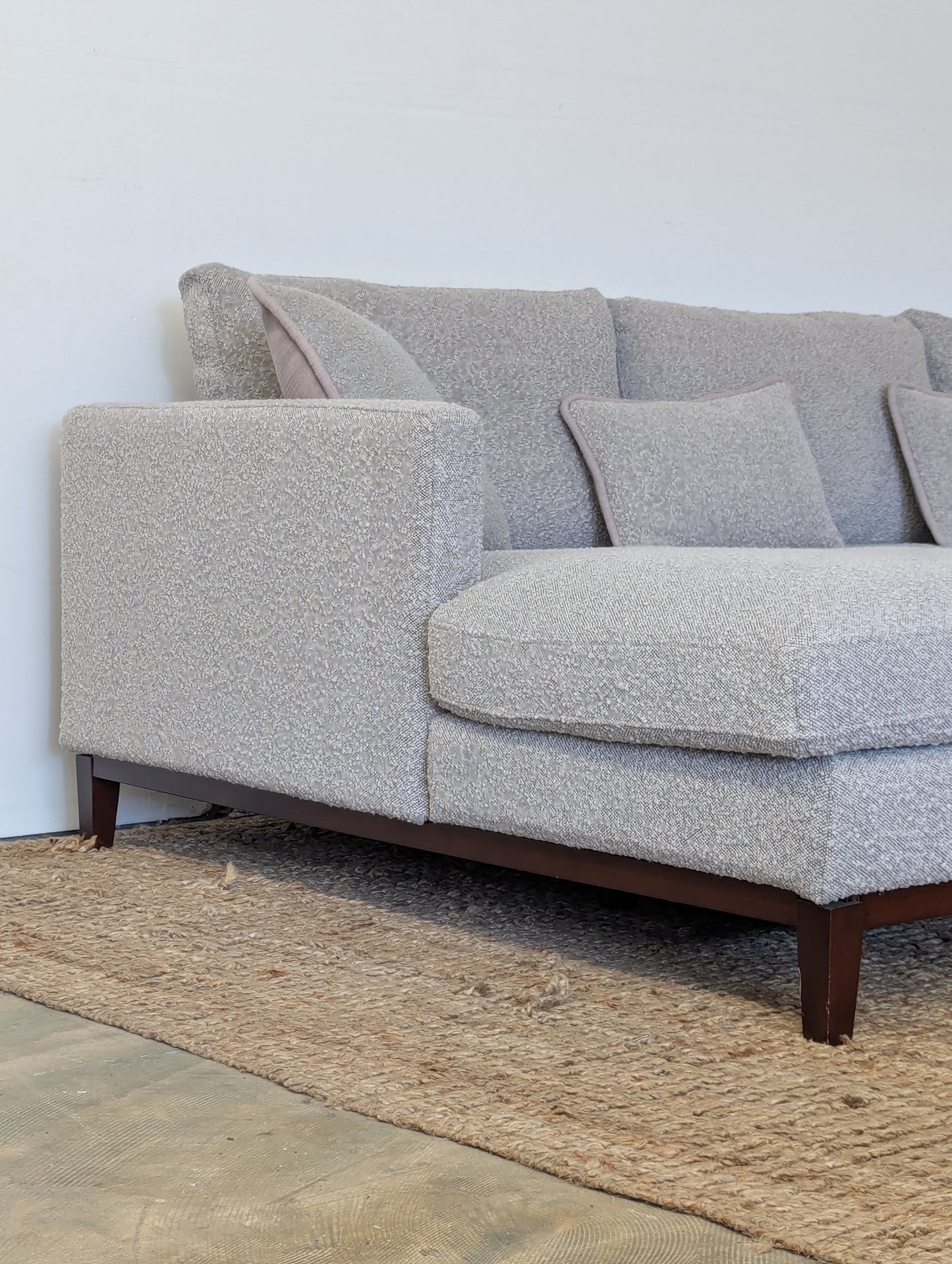 Showhome Furniture Bankbur Boucle Sectional