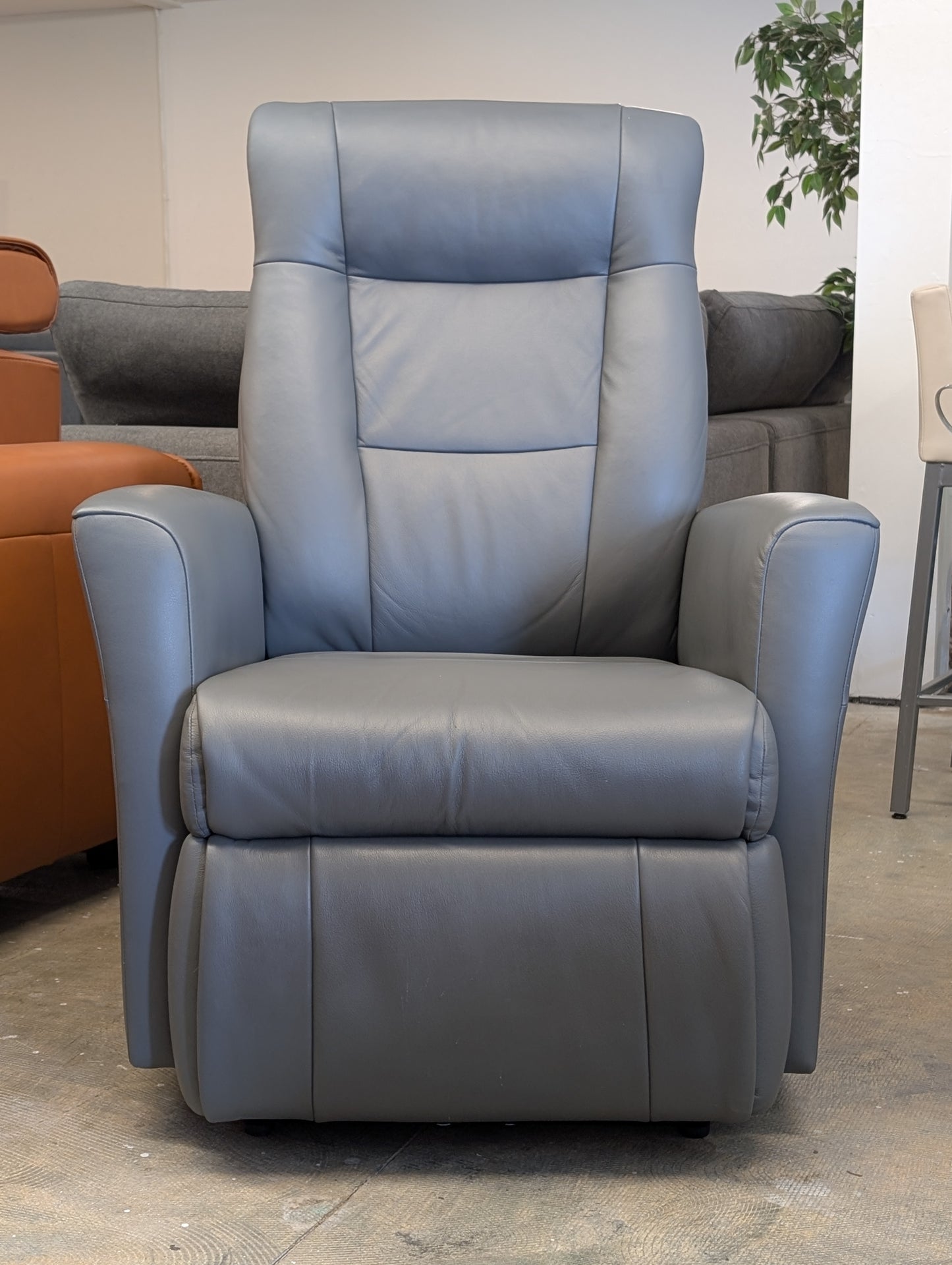 Bergen PowerLux Zero Gravity Recliner