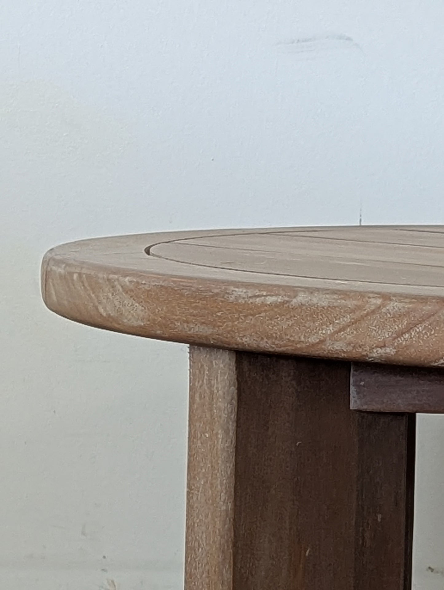 Article Daphne Coffee Table