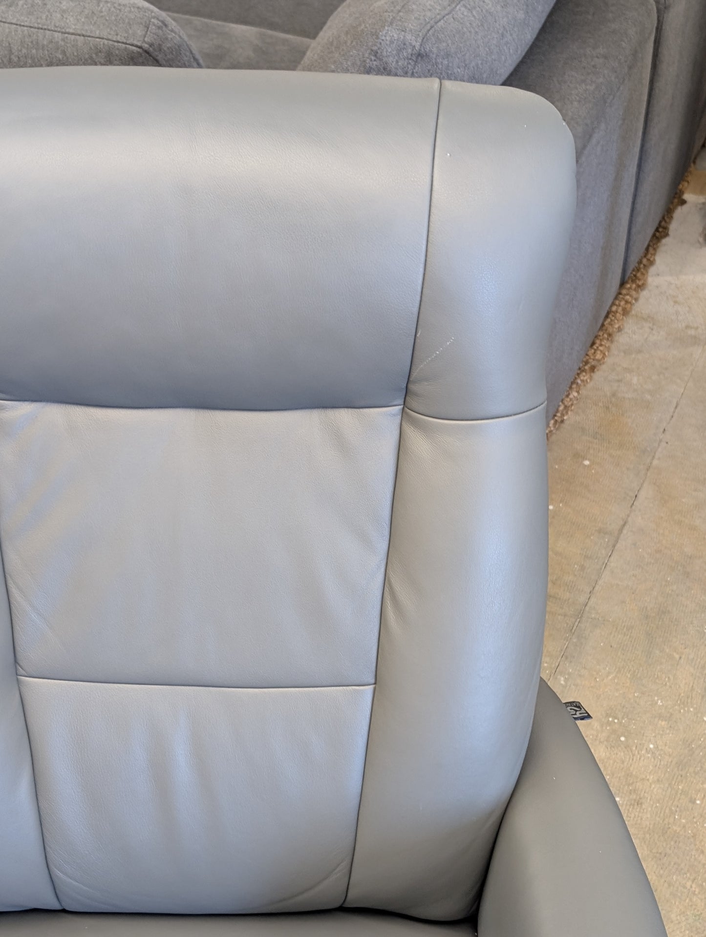 Bergen PowerLux Zero Gravity Recliner