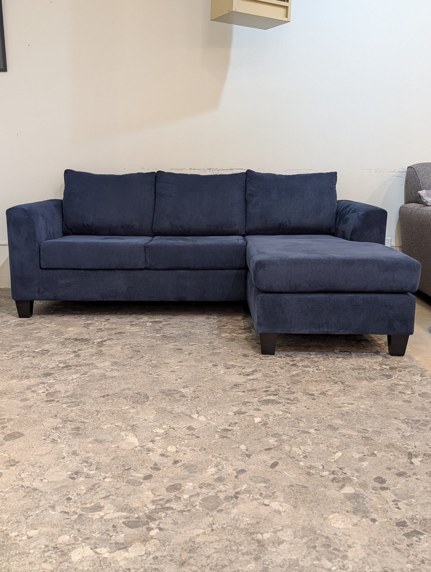 Reversible Chaise Sectional