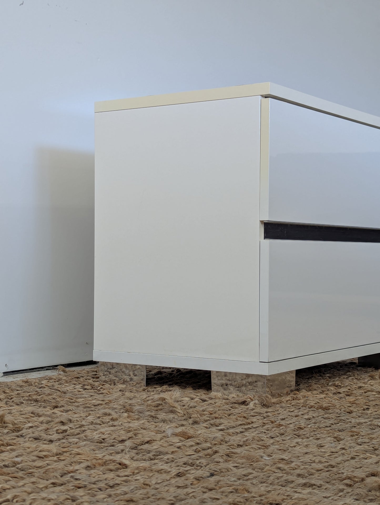 Dream White Nightstand