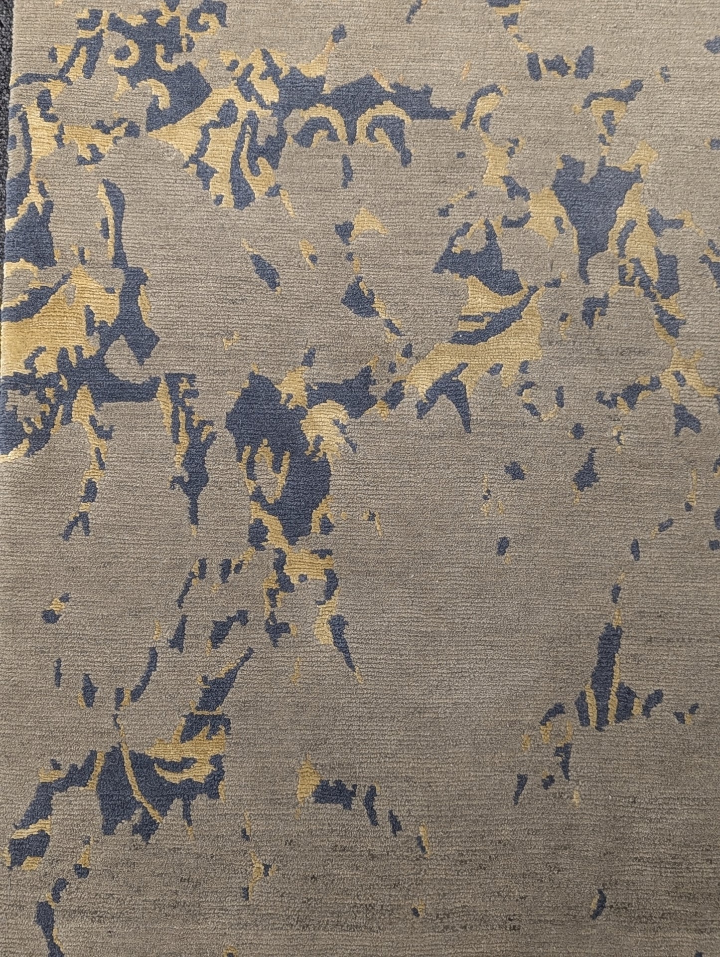 Abstract Rug