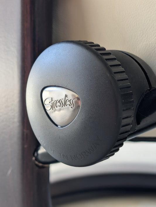 Ekornes Stressless Mayfair Recliner Chair + Ottoman