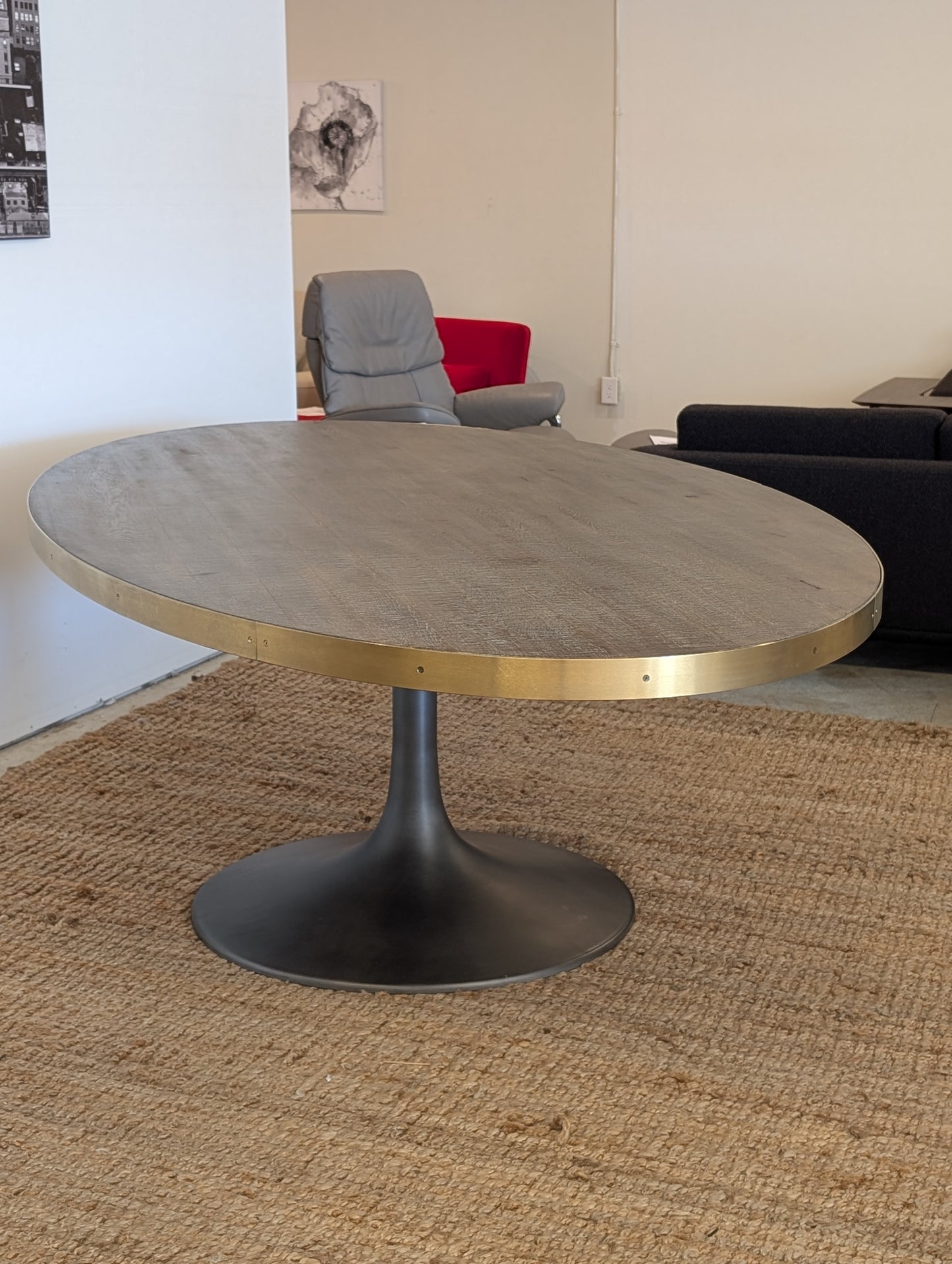 Evans Oval Dinning Table
