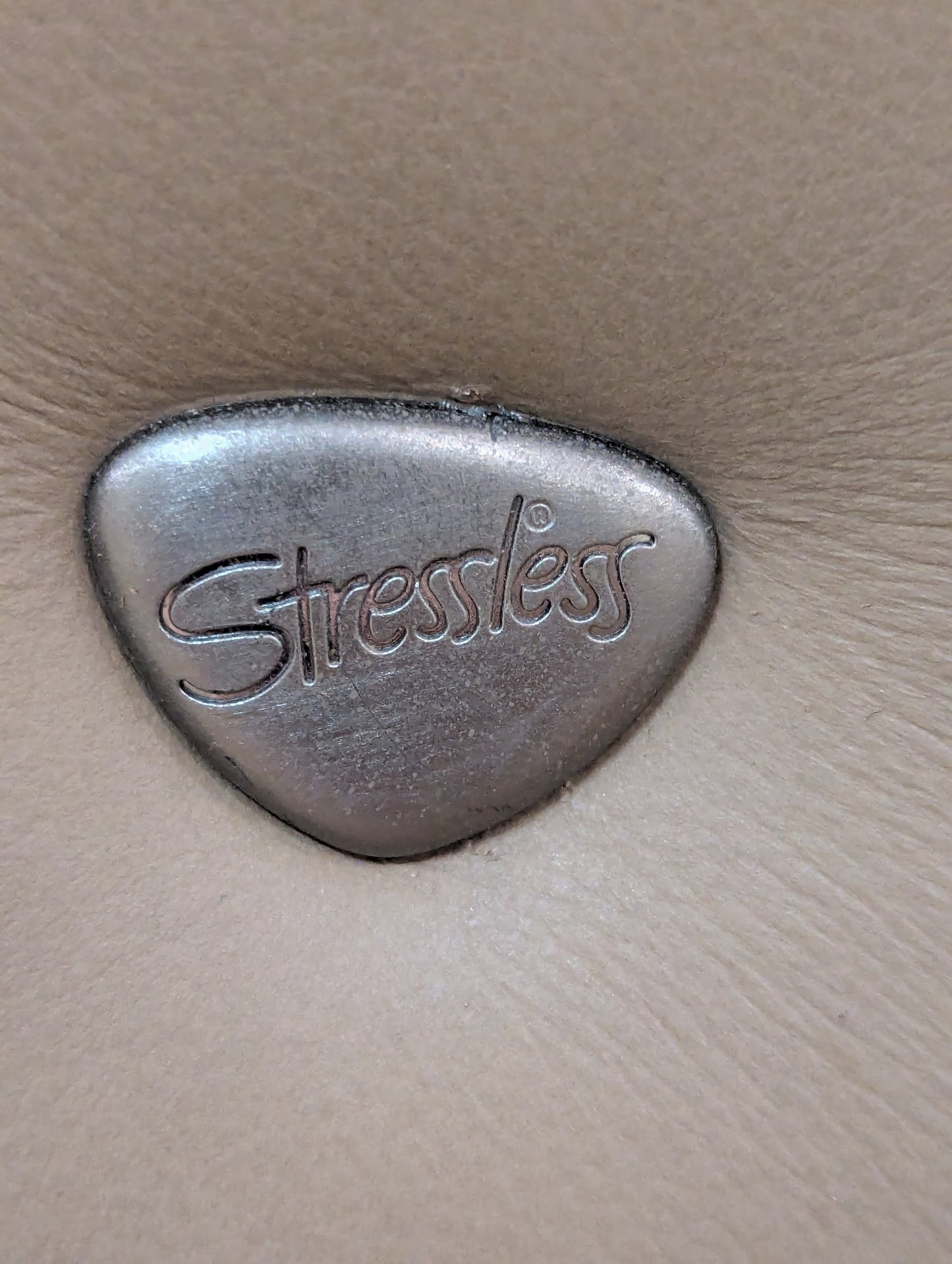 Stressless Wave Low Back Reclining Sofa