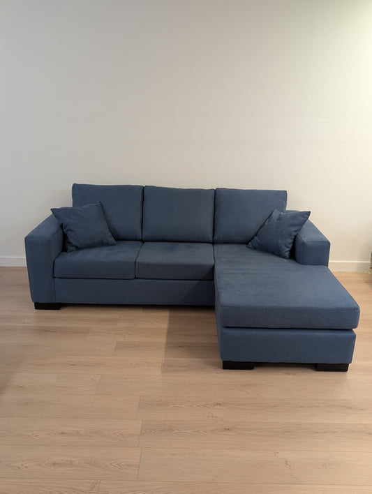 Q Living Fraser Sectional with Reversible Chaise