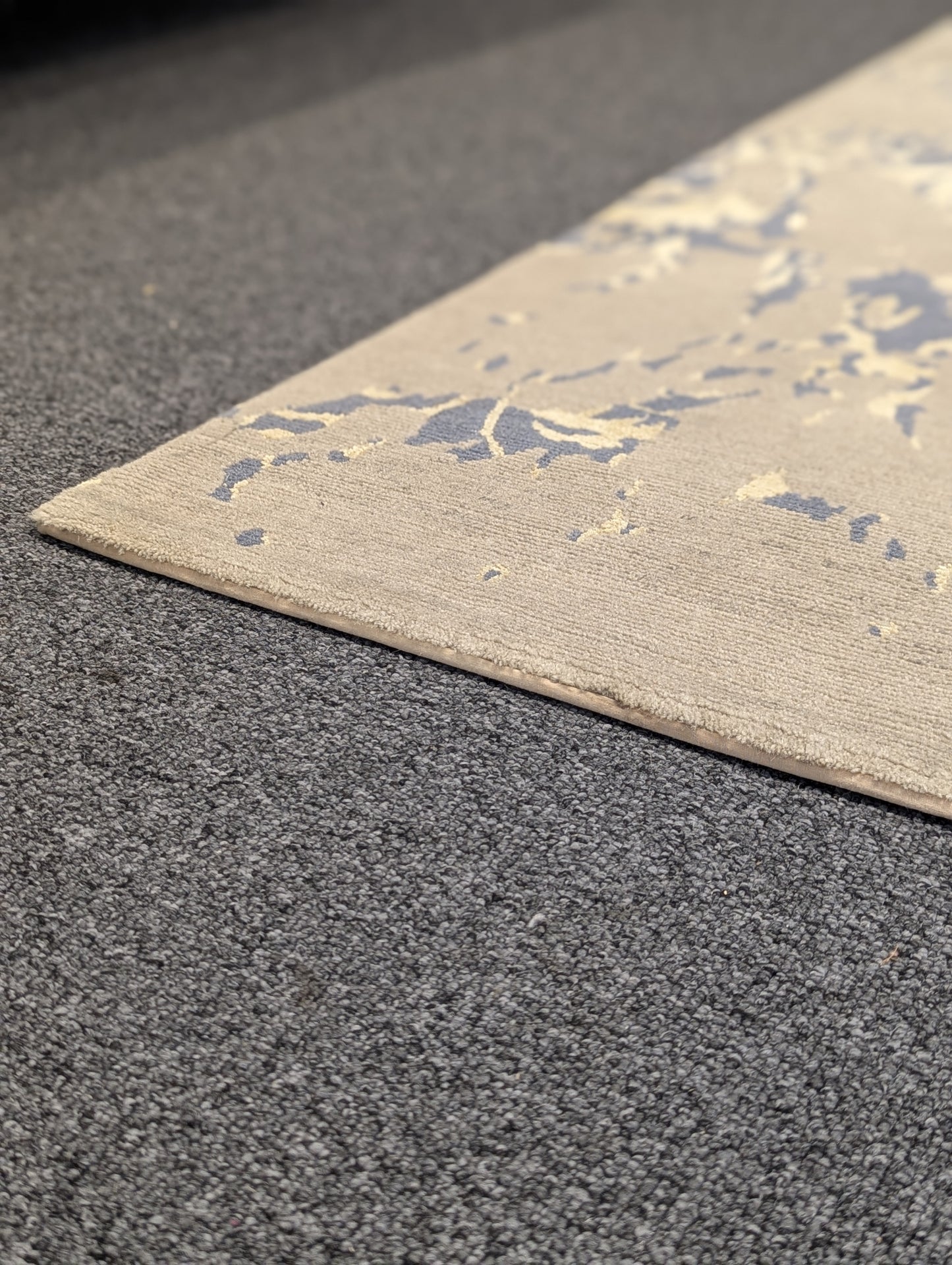 Abstract Rug