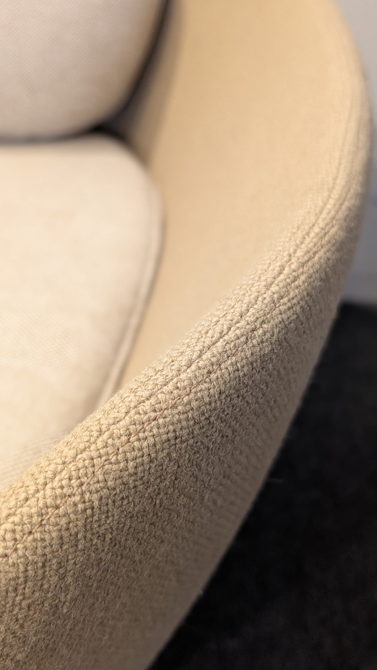 Fritz Hansen Favn JH3 Sofa