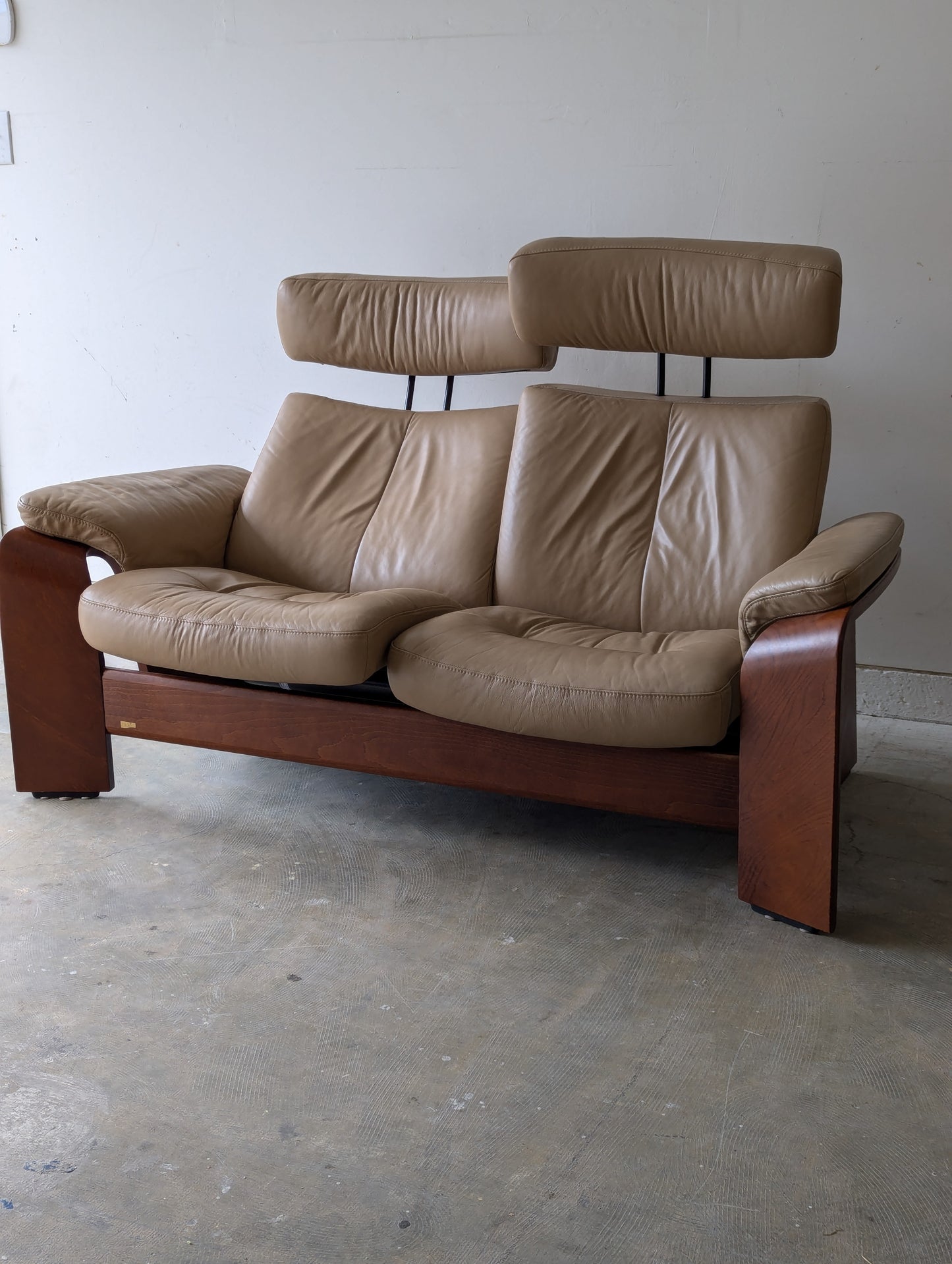 Ekornes Stressless Pegasus Sofa