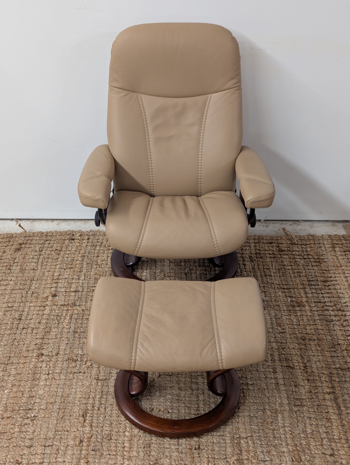 Ekornes Stressless Consul Reclining Chair + Ottoman