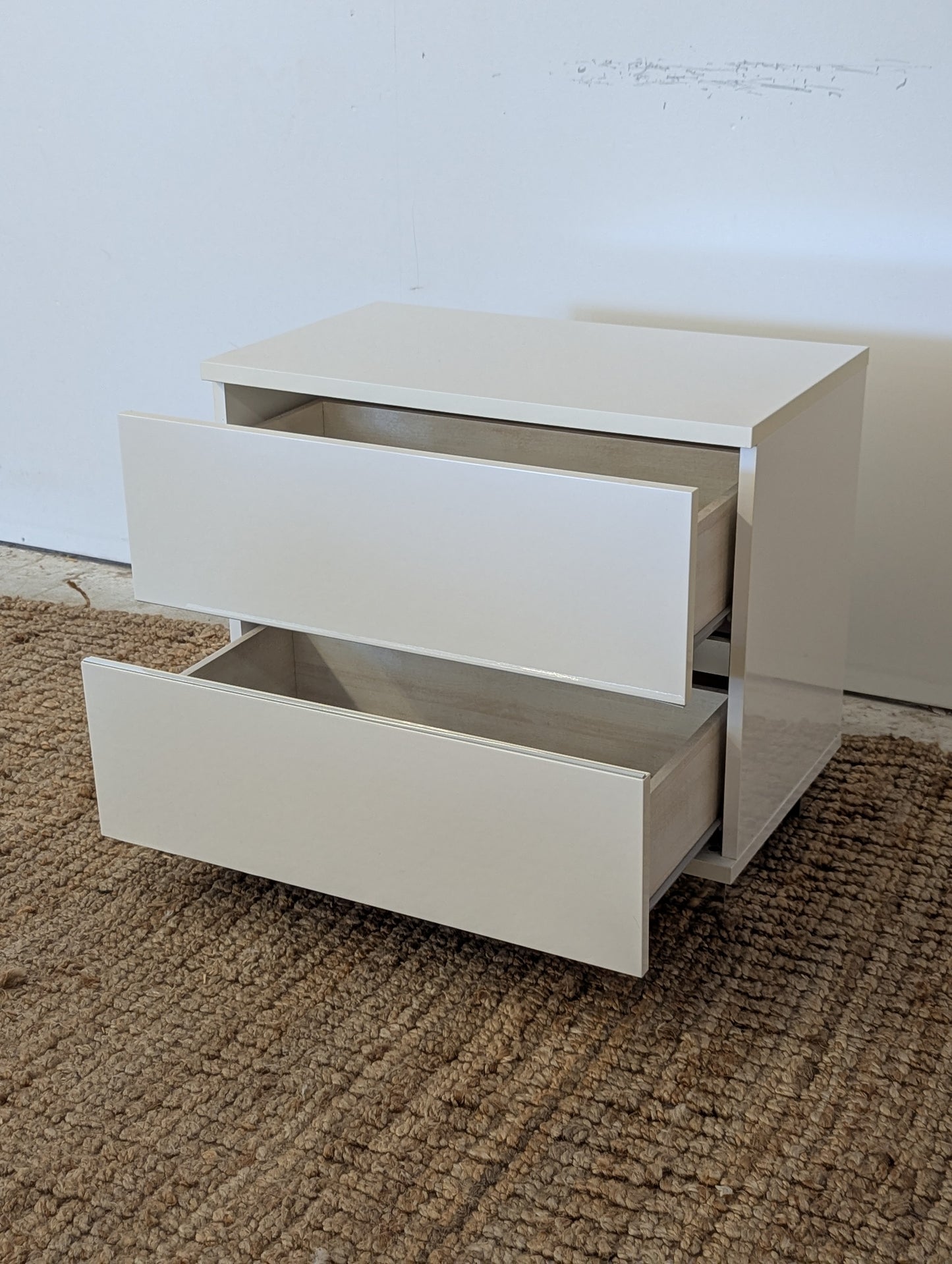 Dream White Nightstand