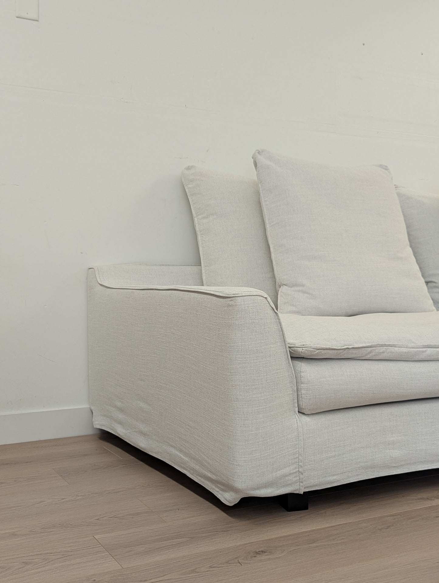 Furninova Sake Sectional