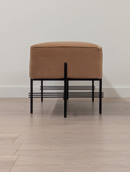 GUBI TS Pouffe