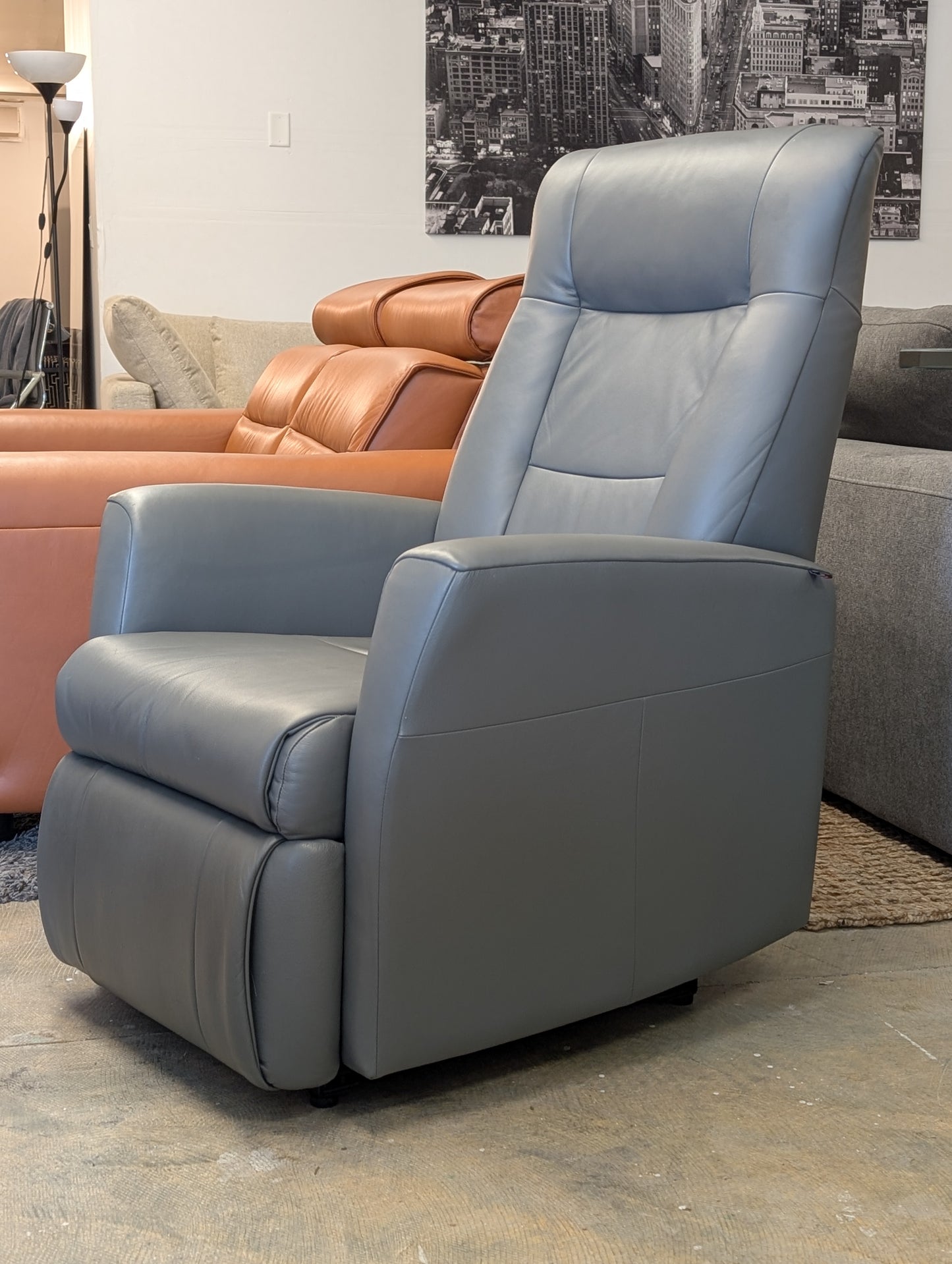 Bergen PowerLux Zero Gravity Recliner