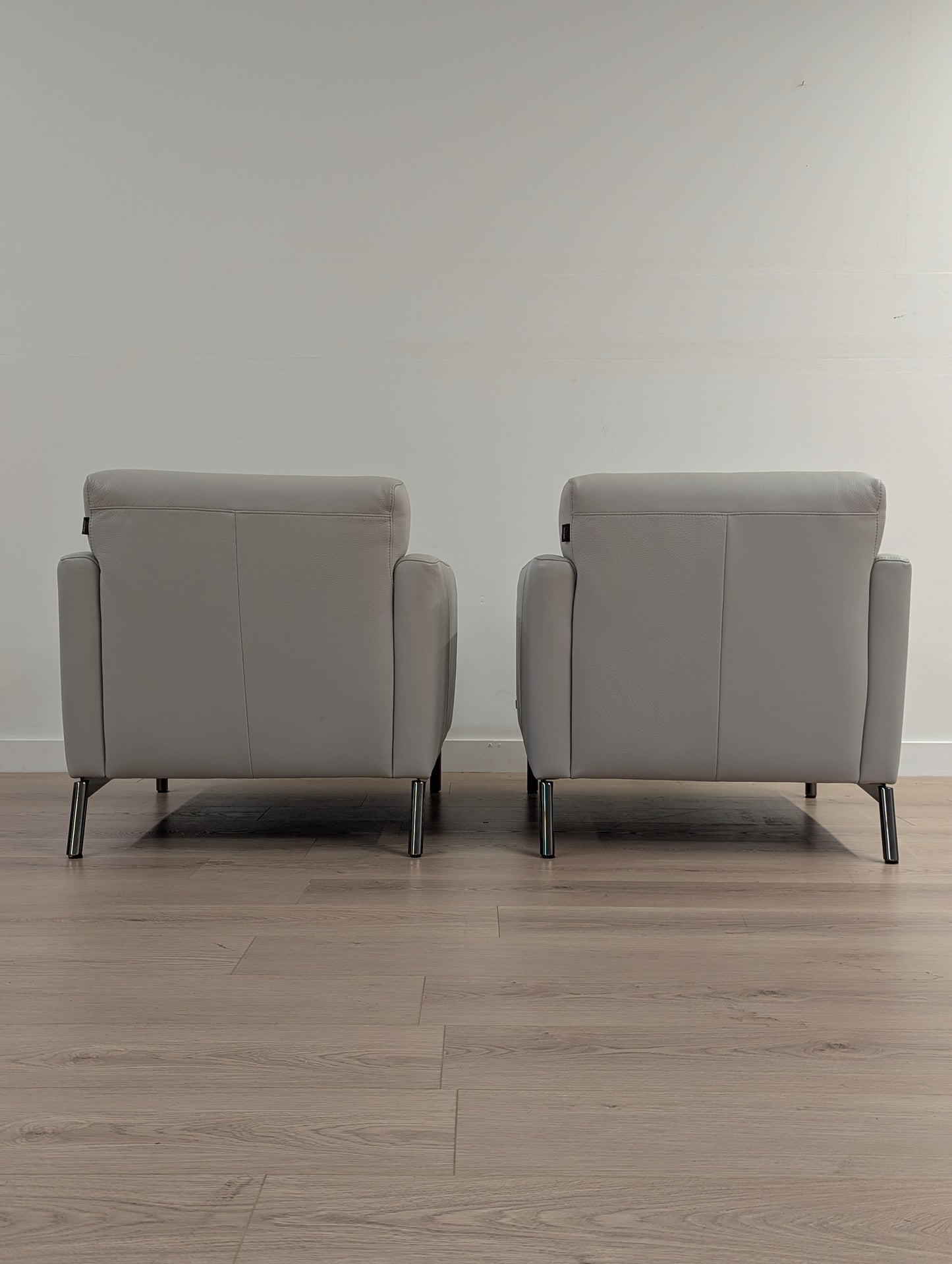 Natuzzi Italia Tratto 2811 (2 available)