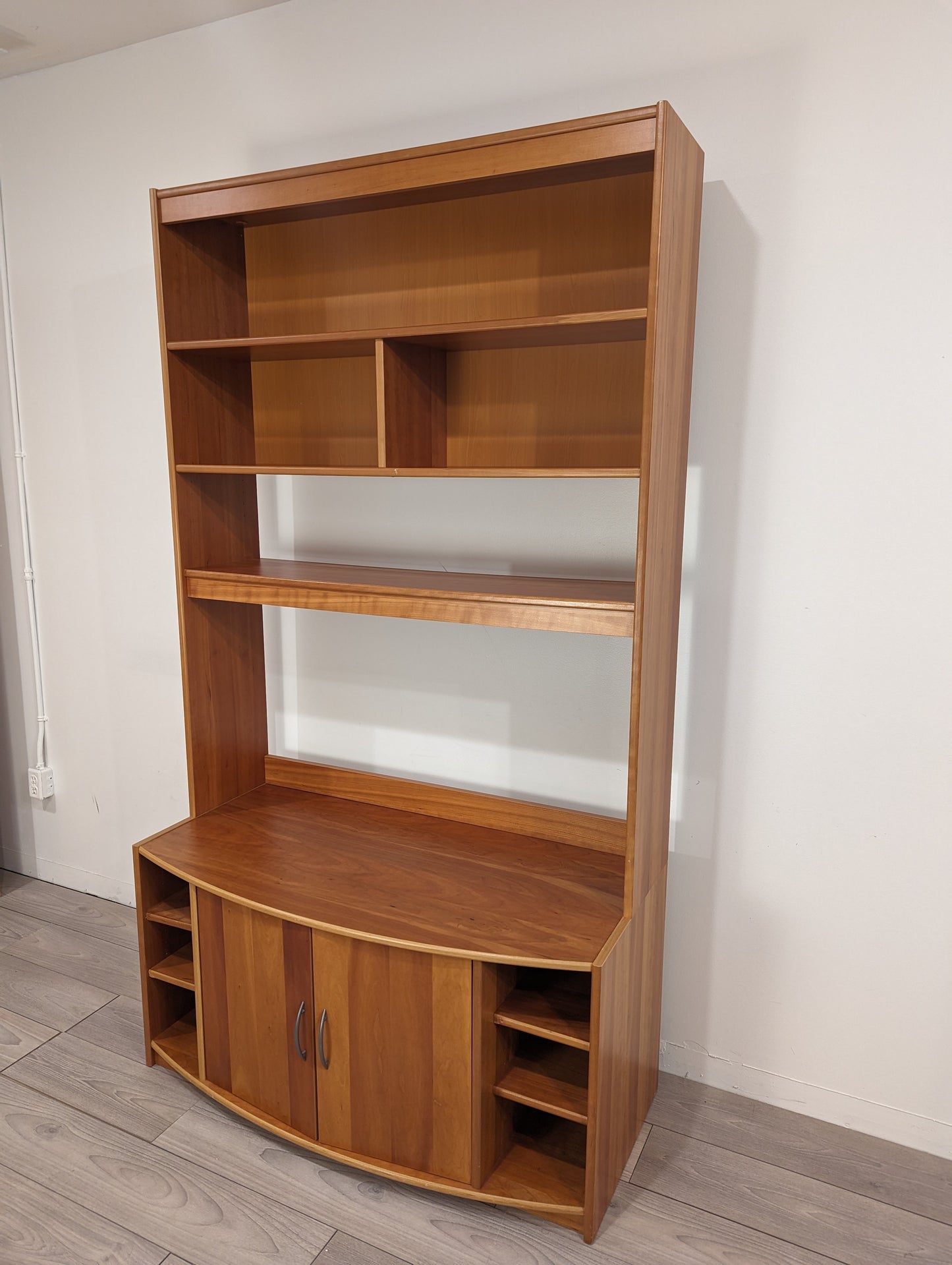 Cherry Hutch