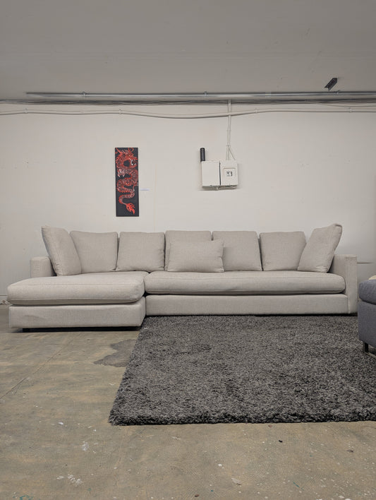 Stylus Ellyn Sectional
