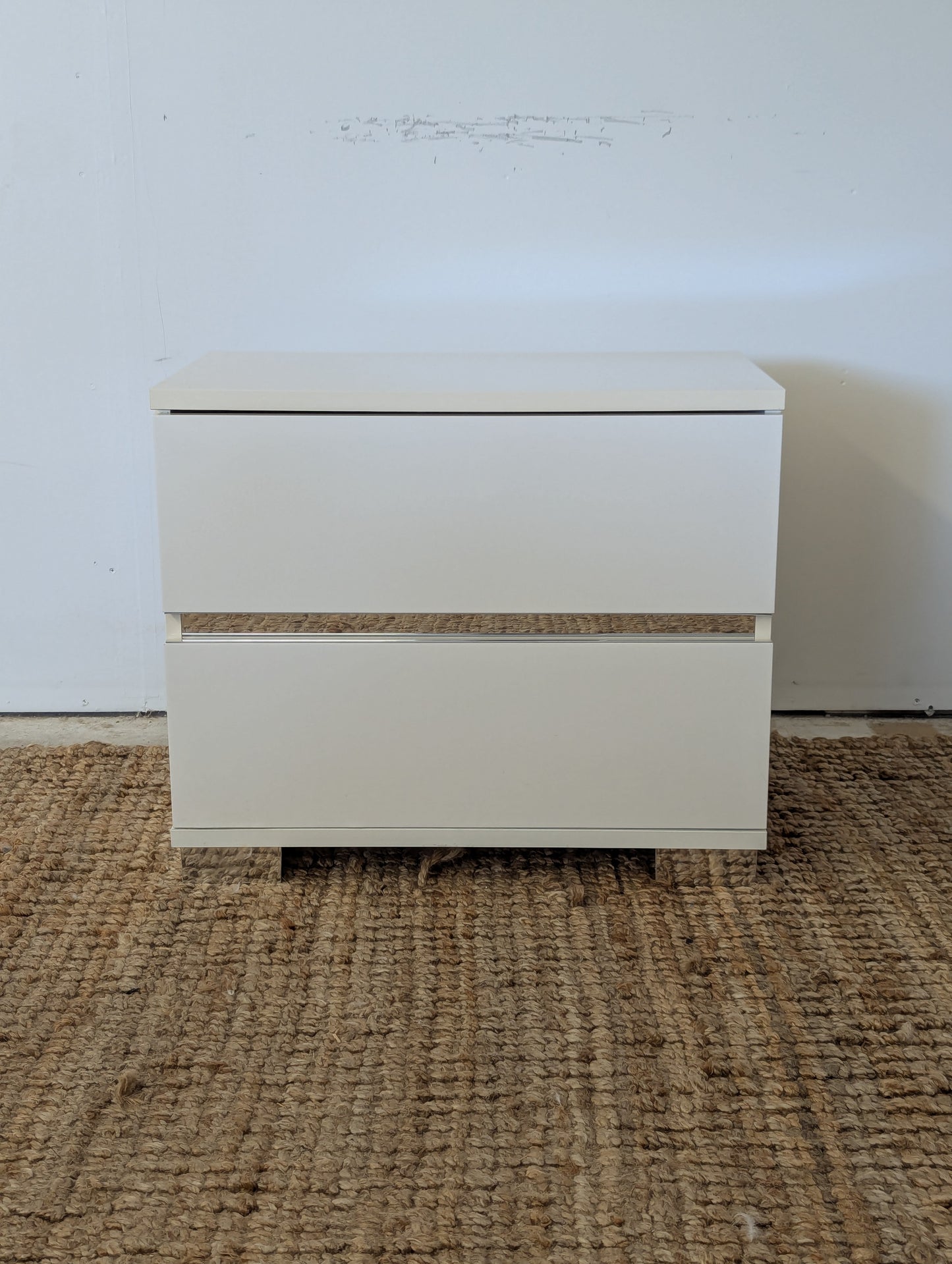 Dream White Nightstand