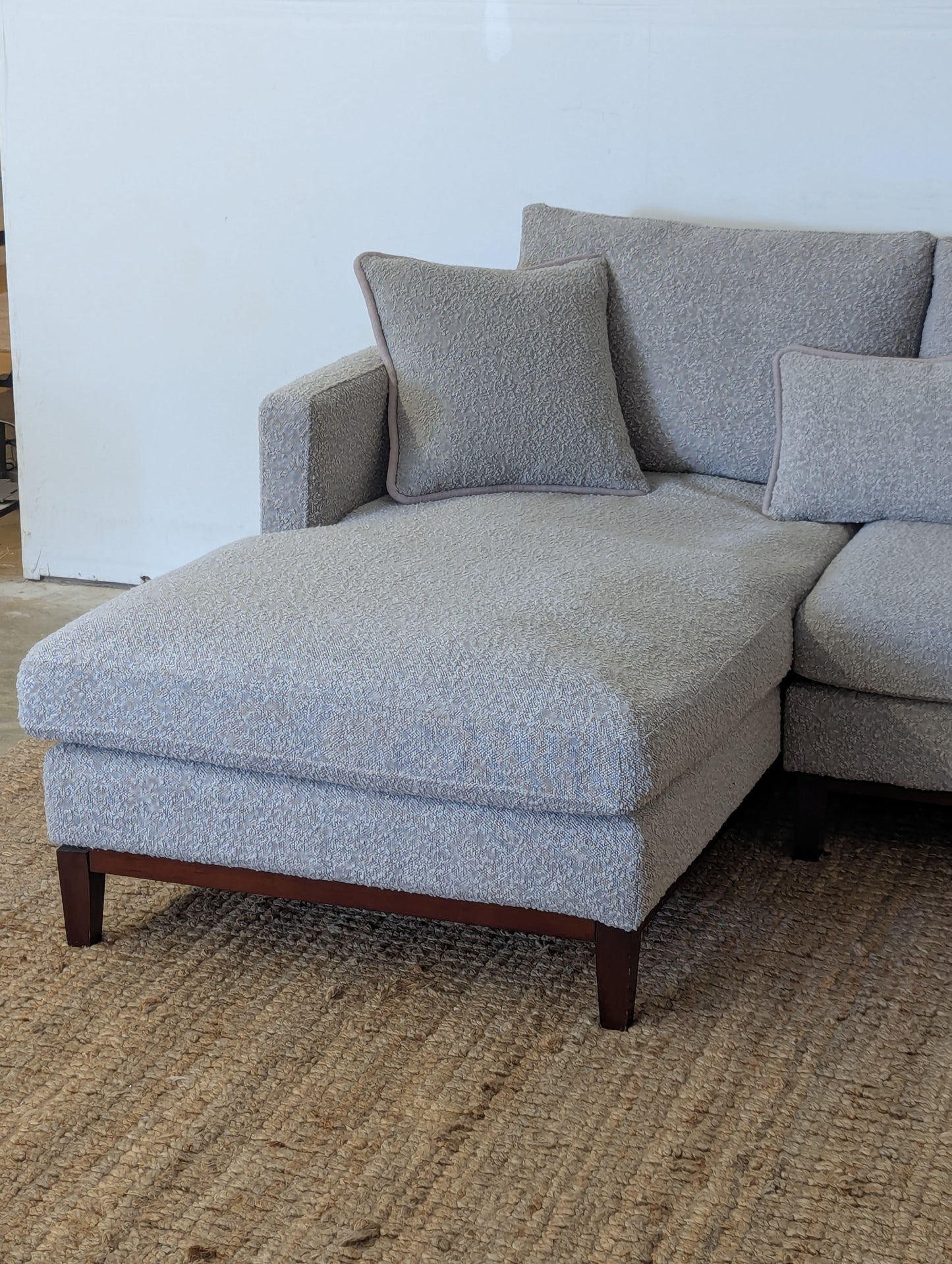 Showhome Furniture Bankbur Boucle Sectional