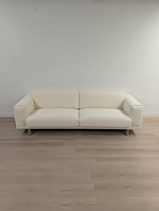 Muuto Rest Sofa 3-Seater, Oak Base