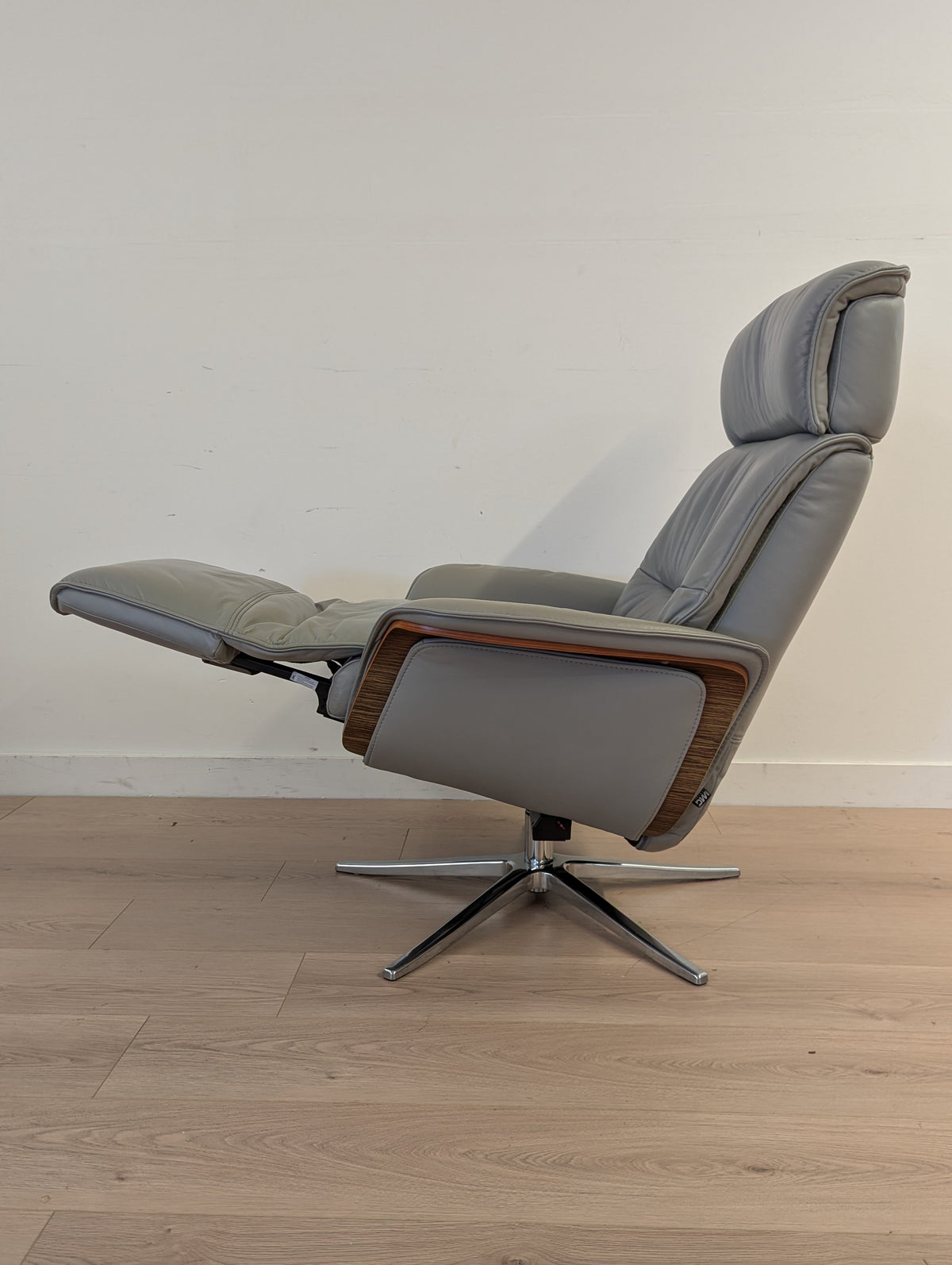IMG SPI5300 Reclining Armchair