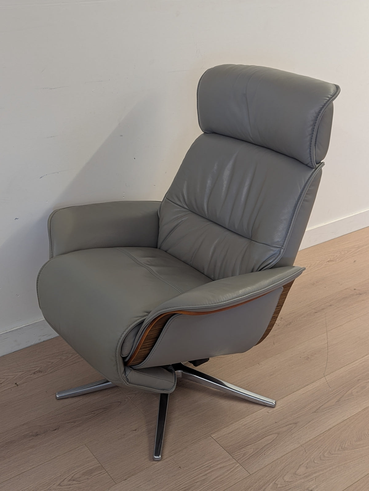 IMG SPI5300 Reclining Armchair