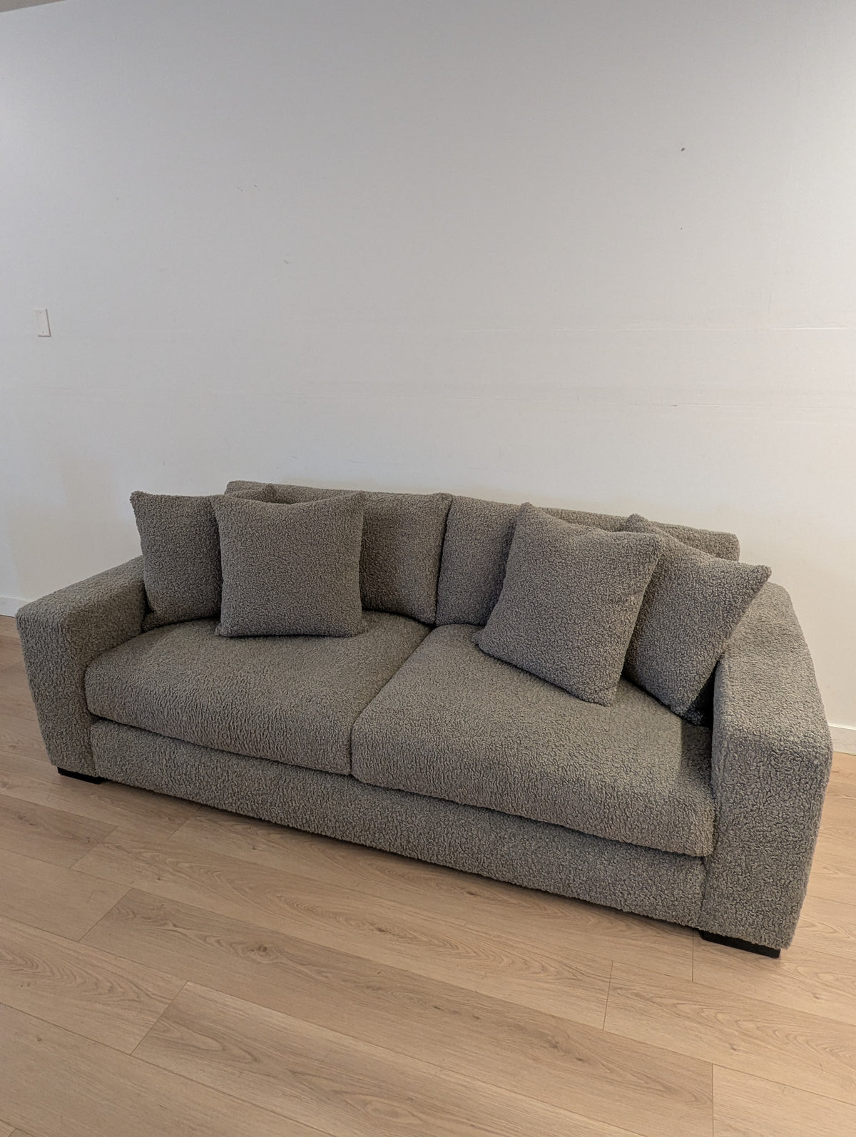 Bernhardt Drew - 2 Seat Sofa