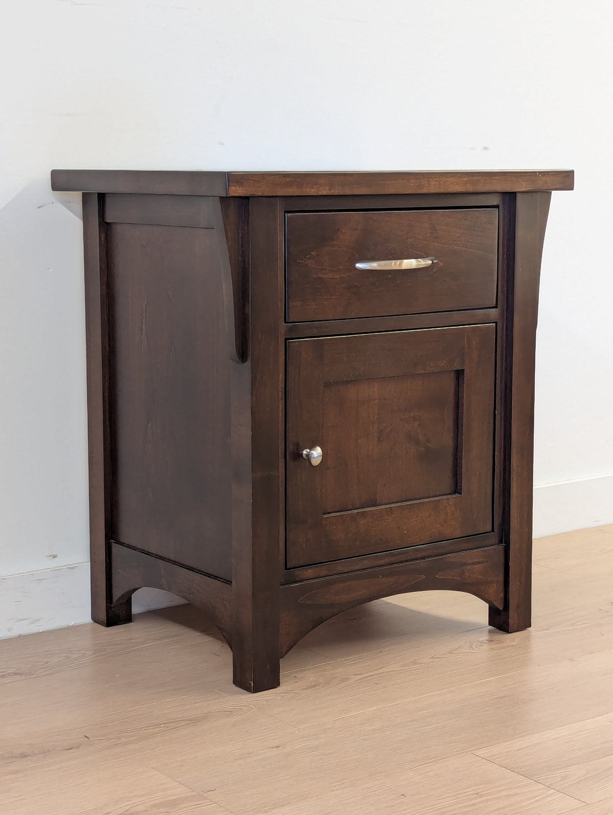 Sahara Home Furniture Solitaire Nightstands (Set of 2)