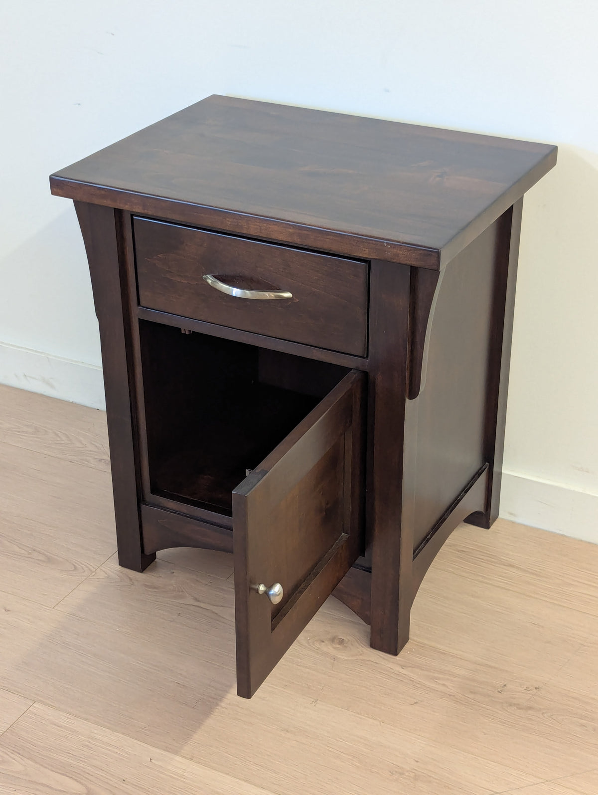 Sahara Home Furniture Solitaire Nightstands (Set of 2)