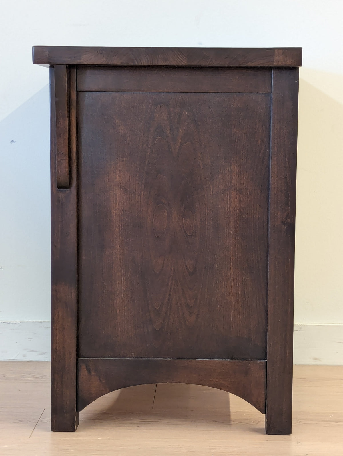 Sahara Home Furniture Solitaire Nightstands (Set of 2)