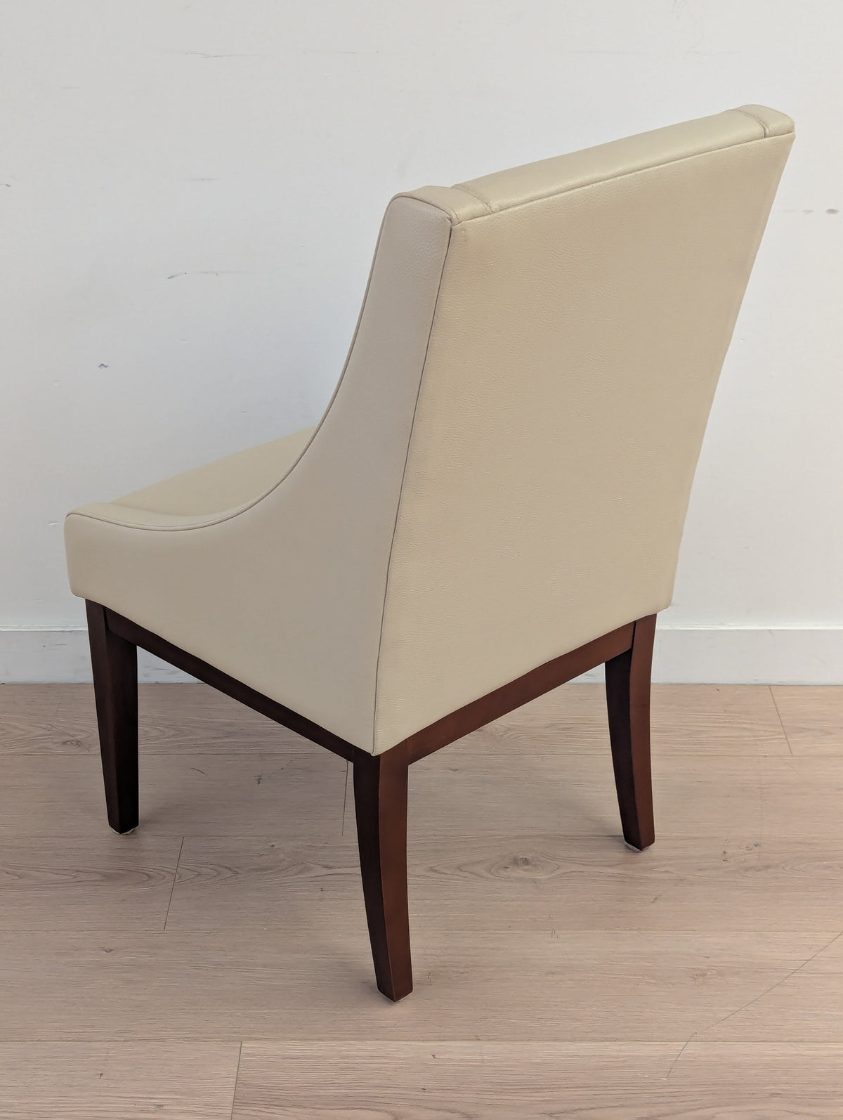Lakehouse Furniture Kelowna Parsons Dining Chairs W Arms Set Of 2