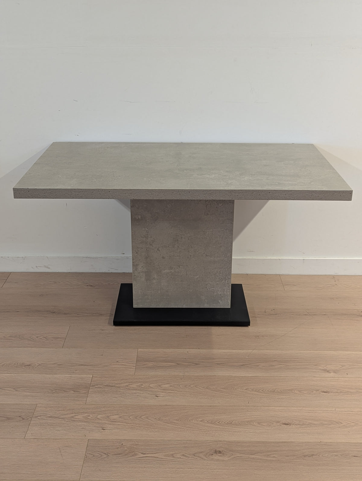 Moe's Hanlon Dining Table