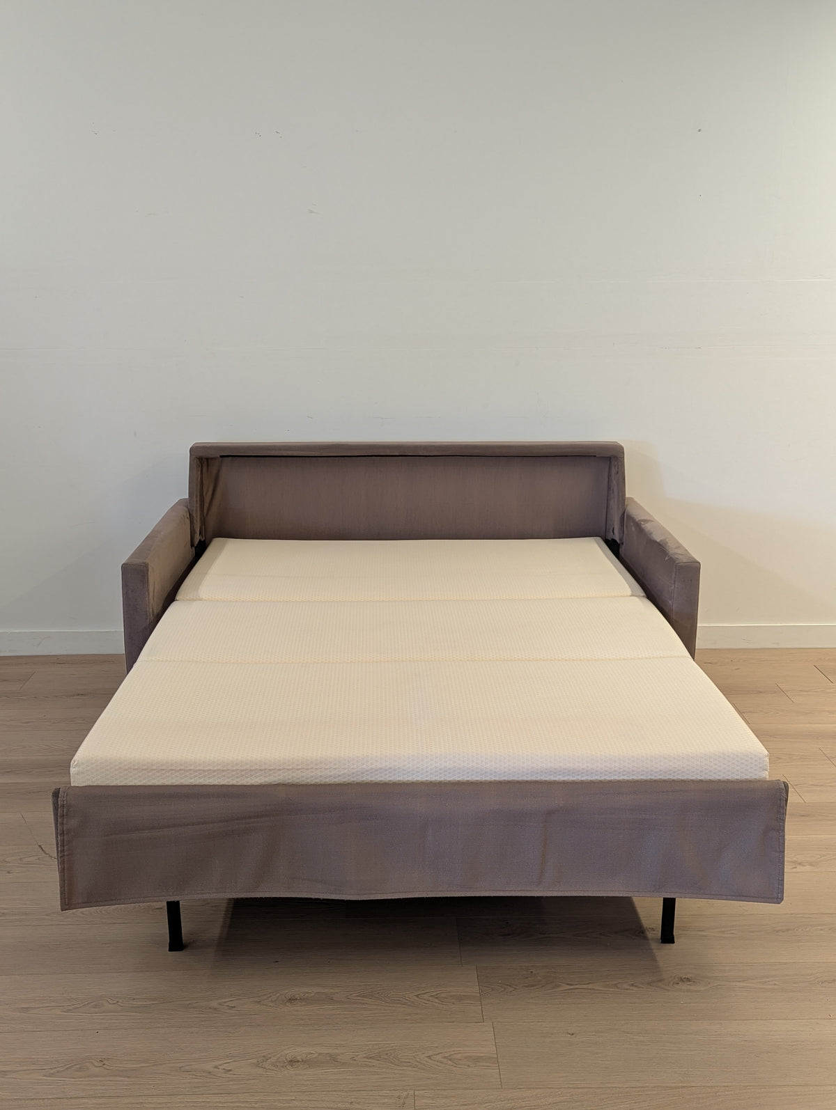American Leather Patterson Sleeper Sofa (Queen)