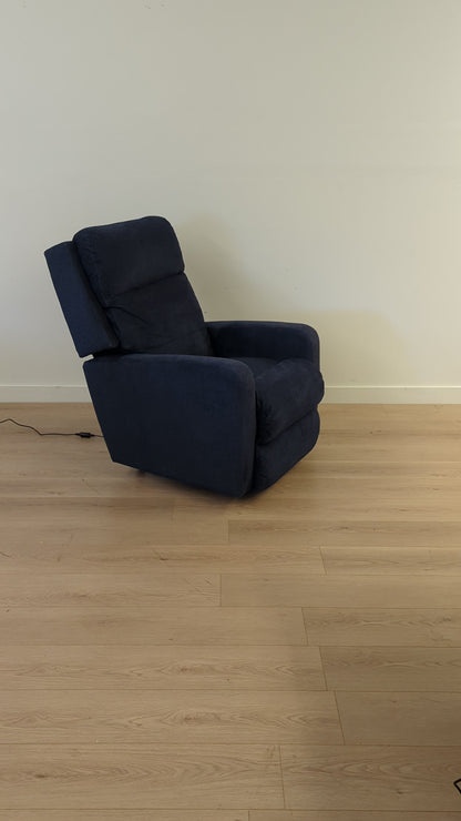 La-Z-Boy Finley Power Reclining Chair (2 Available)