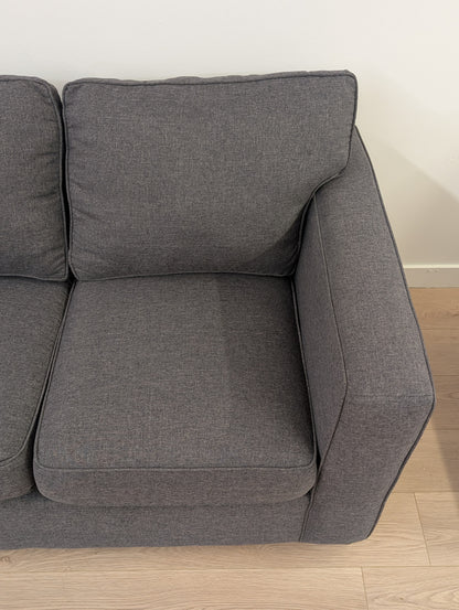 Stylus 2110 Loveseat