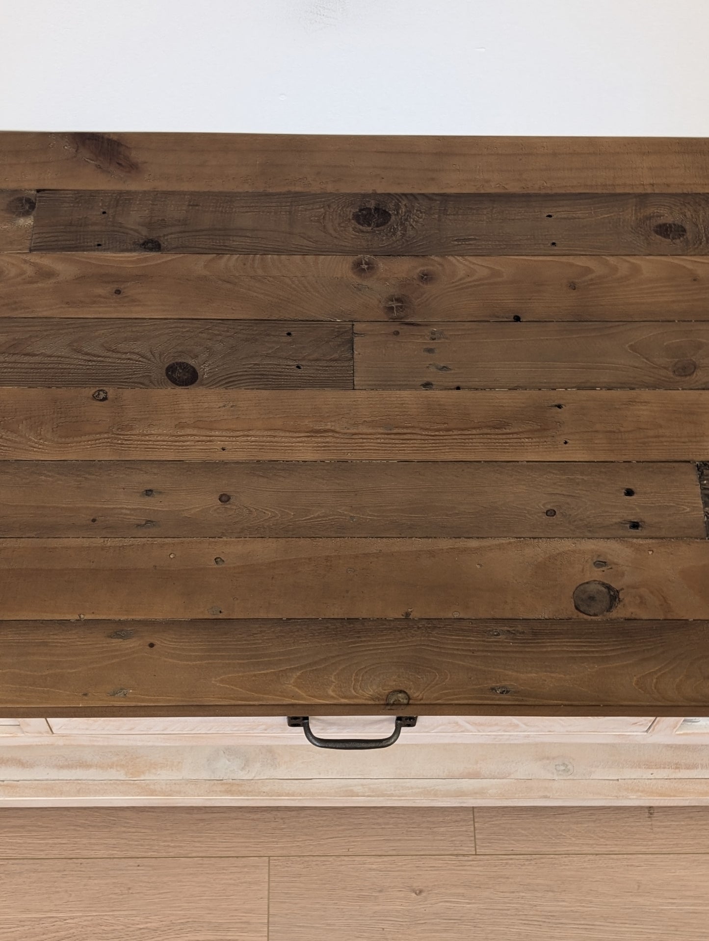 Q Living Provence Coffee Table