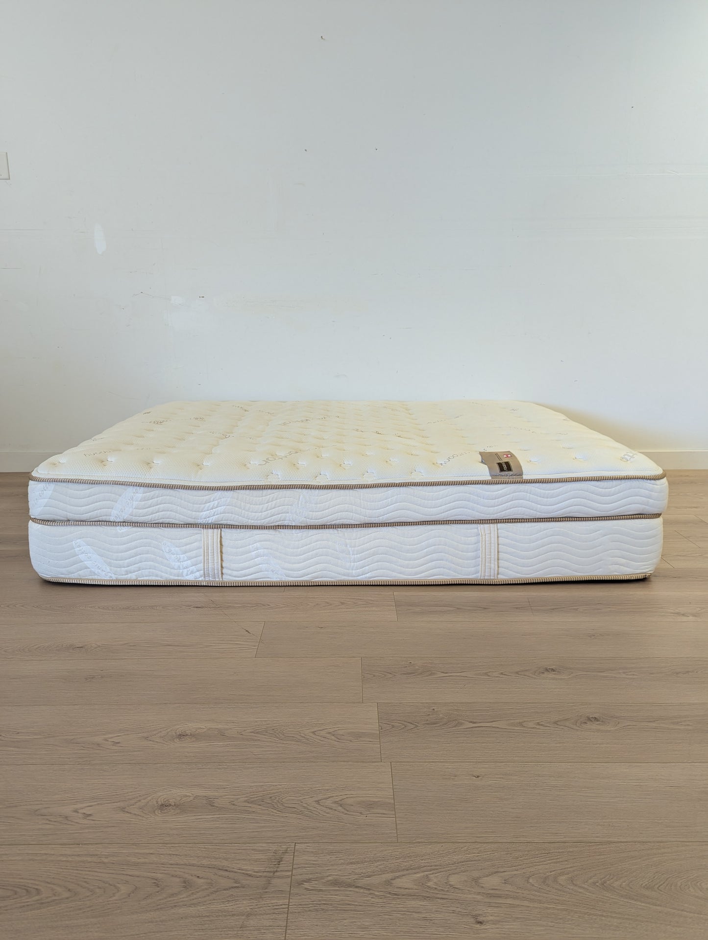 Saatva Classic Luxury Firm Mattress - Queen